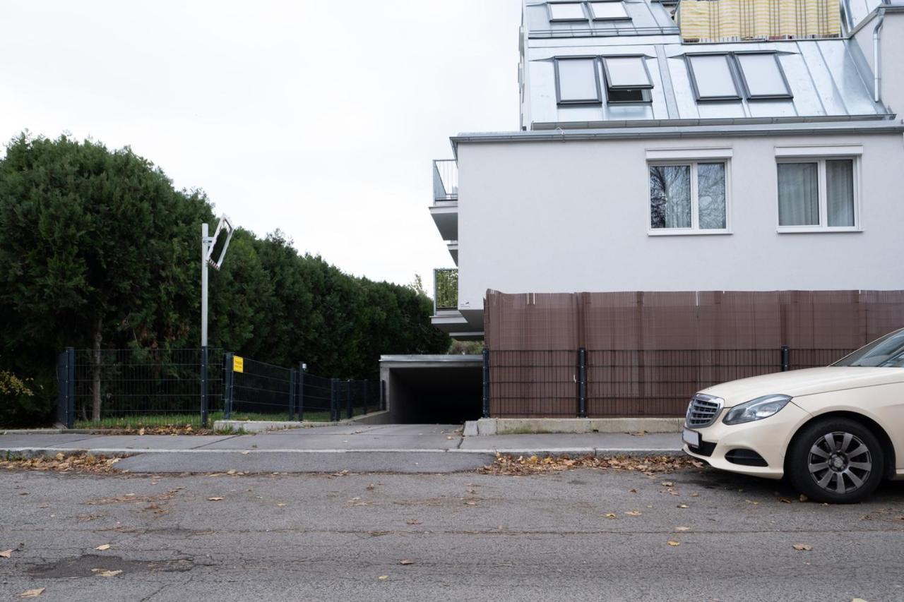 Modern Apartment With Tiny Garden Near City Center Vienna Exterior photo